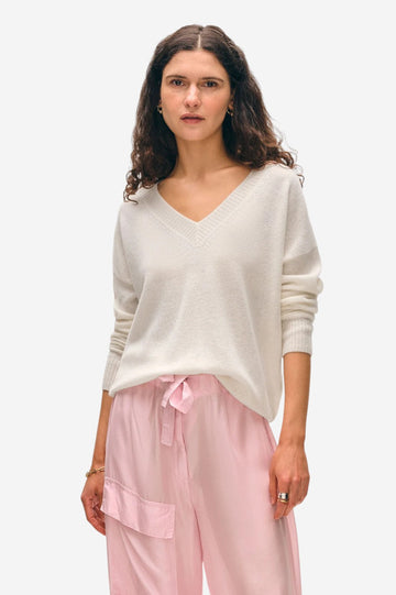 Cashmere Featherweight V Neck