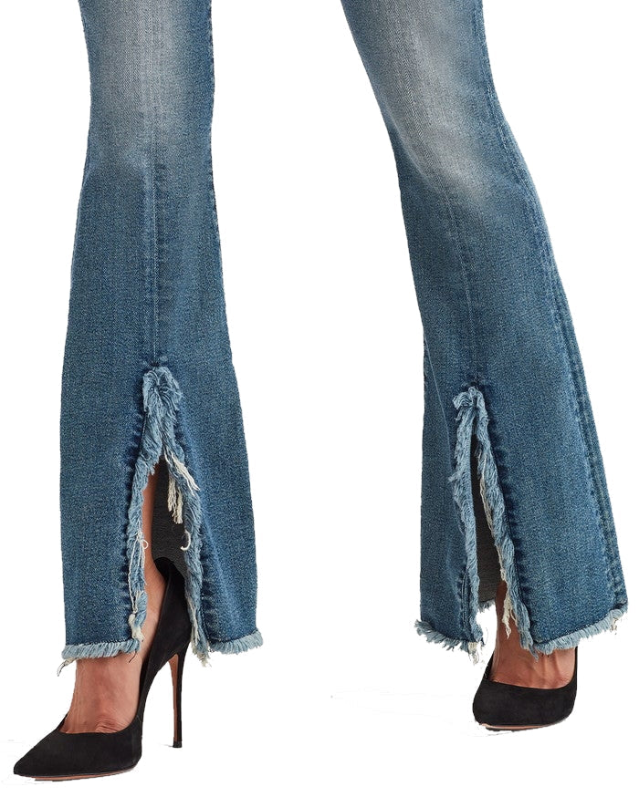 Exaggerated Kick Flare